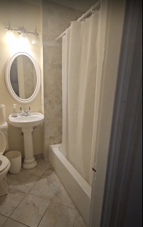 3 bed, 2 bath apartment for rent at 686 Washington St Unit 2, Brookline — photo 8 of 18