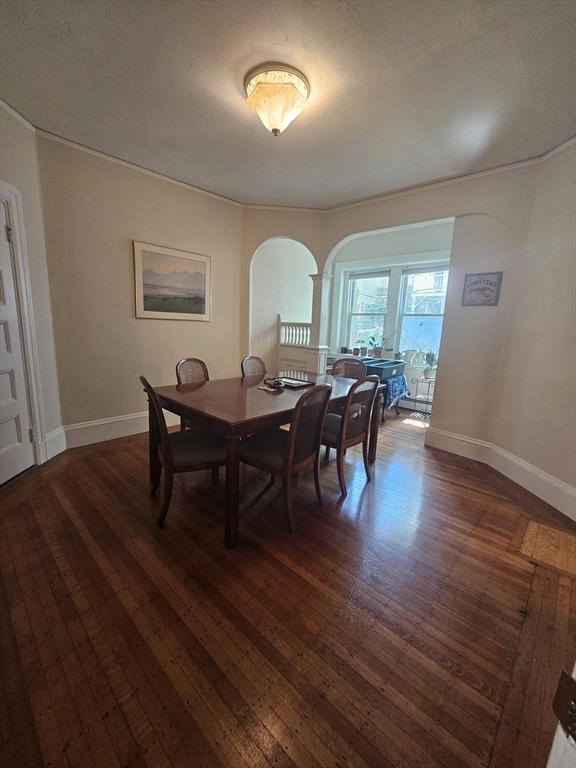 3 bed, 2 bath apartment for rent at 686 Washington St Unit 2, Brookline — photo 6 of 18