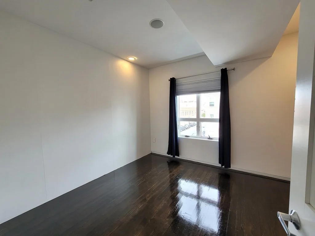 4 bed, 2 bath apartment for rent at 687 E 2nd St Unit 4, South Boston — photo 15 of 22