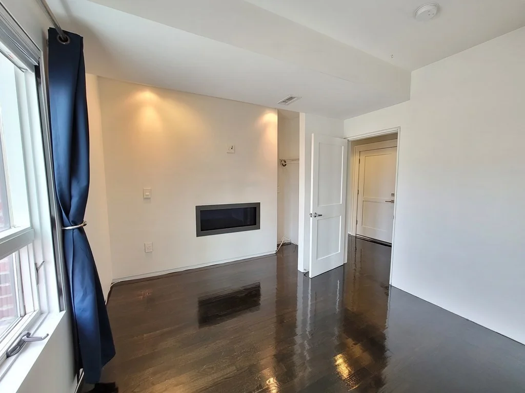 4 bed, 2 bath apartment for rent at 687 E 2nd St Unit 4, South Boston — photo 16 of 22