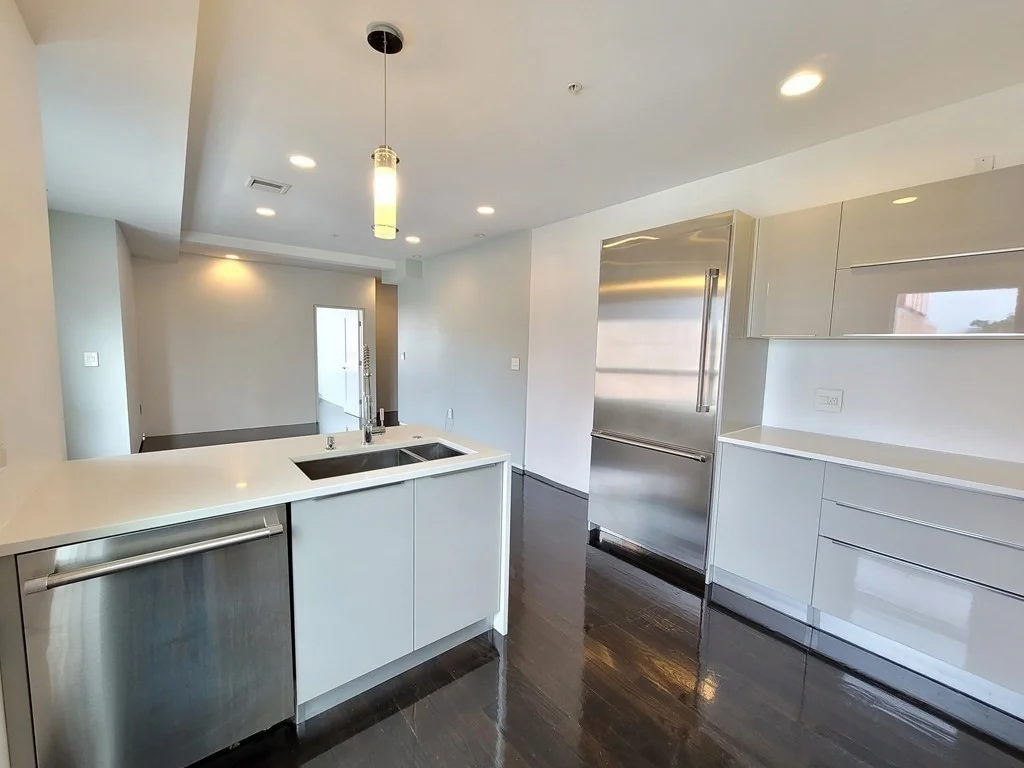 4 bed, 2 bath apartment for rent at 687 E 2nd St Unit 4, South Boston — photo 8 of 22