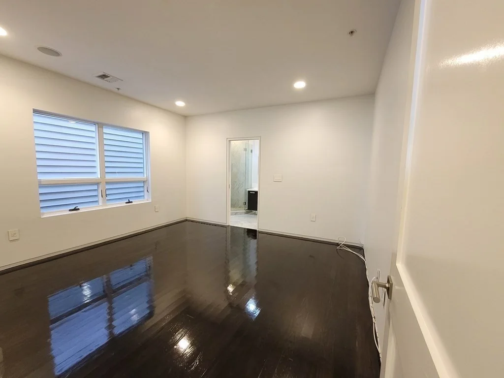 4 bed, 2 bath apartment for rent at 687 E 2nd St Unit 4, South Boston — photo 17 of 22