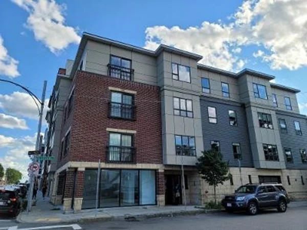 4 bed, 2 bath apartment for rent at 687 E 2nd St Unit 4, South Boston