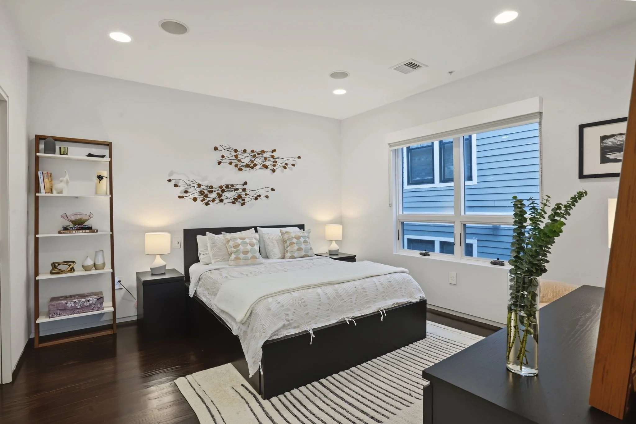 2 bed, 2 bath apartment for rent at 687 E 2nd St Unit 6, South Boston — photo 11 of 26