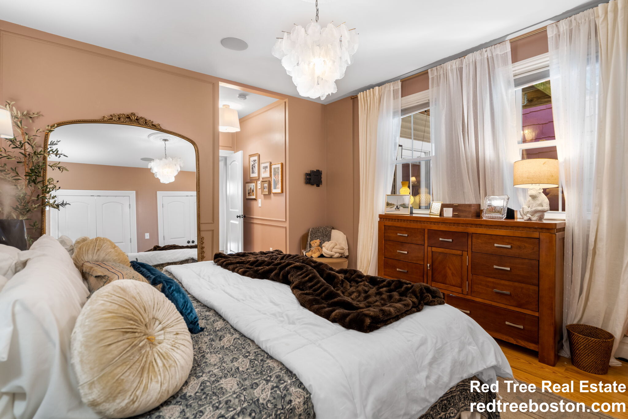 3 bed, 2.5 bath apartment for rent at 687 East 6th St, South Boston — photo 16 of 39
