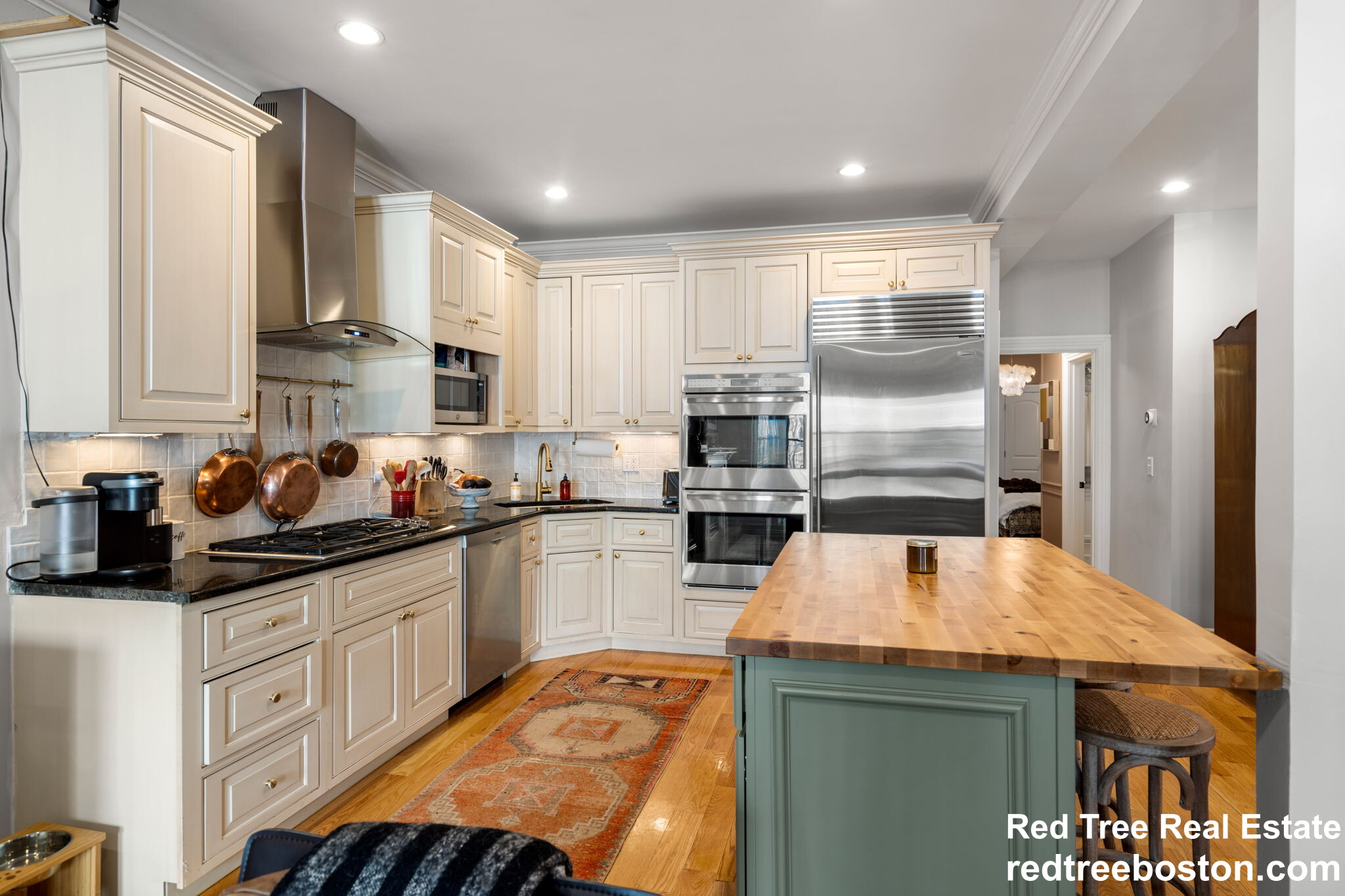 3 bed, 2.5 bath apartment for rent at 687 East 6th St, South Boston — photo 11 of 39
