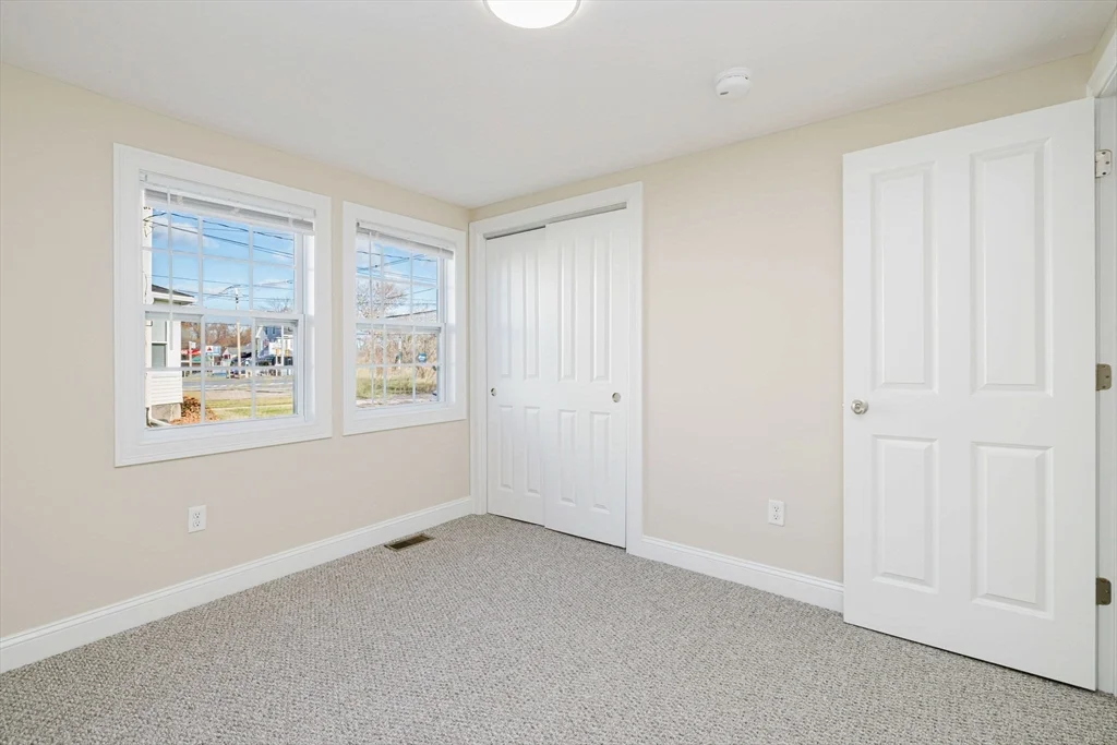 3 bed, 1 bath apartment for rent at 687 Washington St Unit 3, Easton — photo 12 of 25