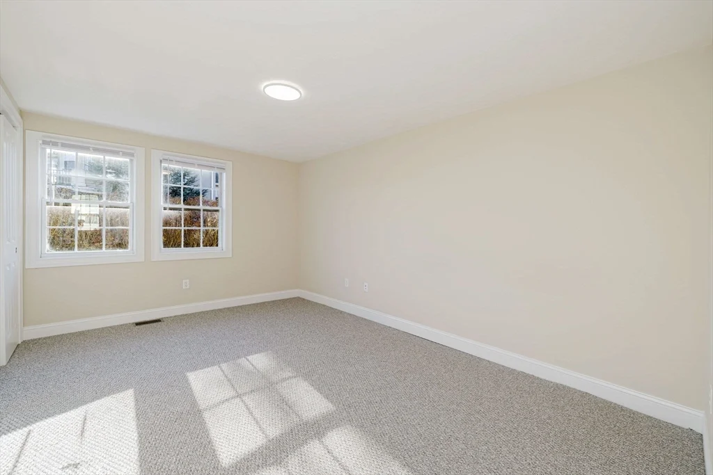 3 bed, 1 bath apartment for rent at 687 Washington St Unit 3, Easton — photo 15 of 25