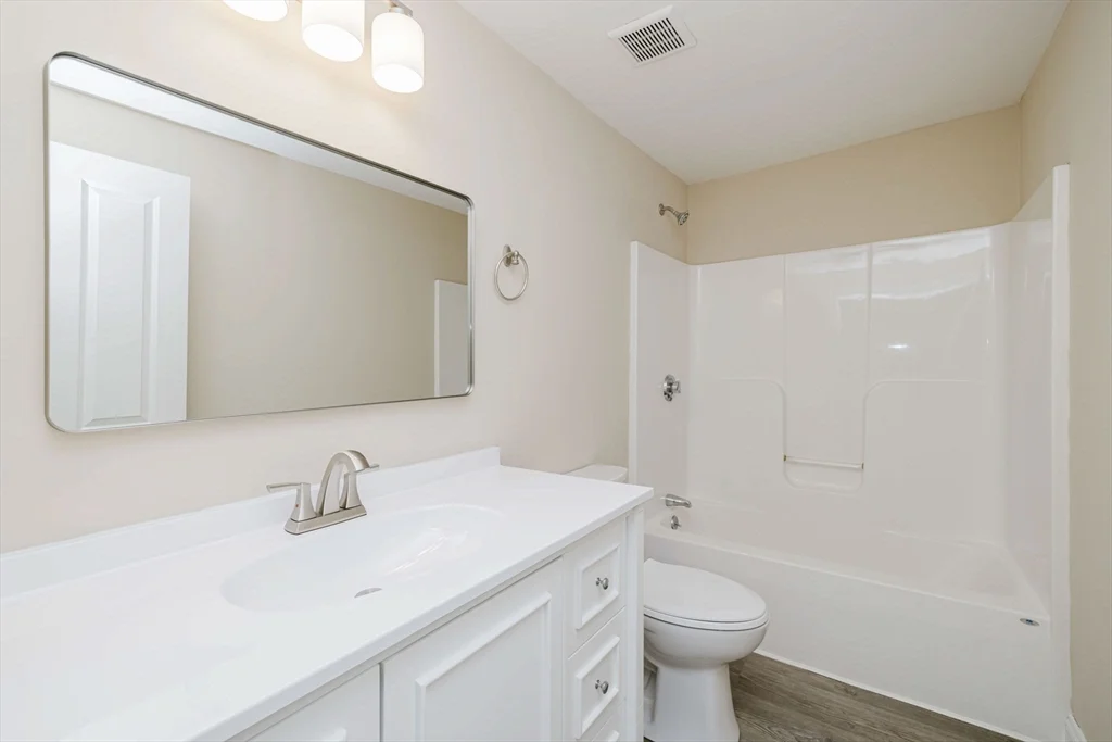 3 bed, 1 bath apartment for rent at 687 Washington St Unit 3, Easton — photo 23 of 25
