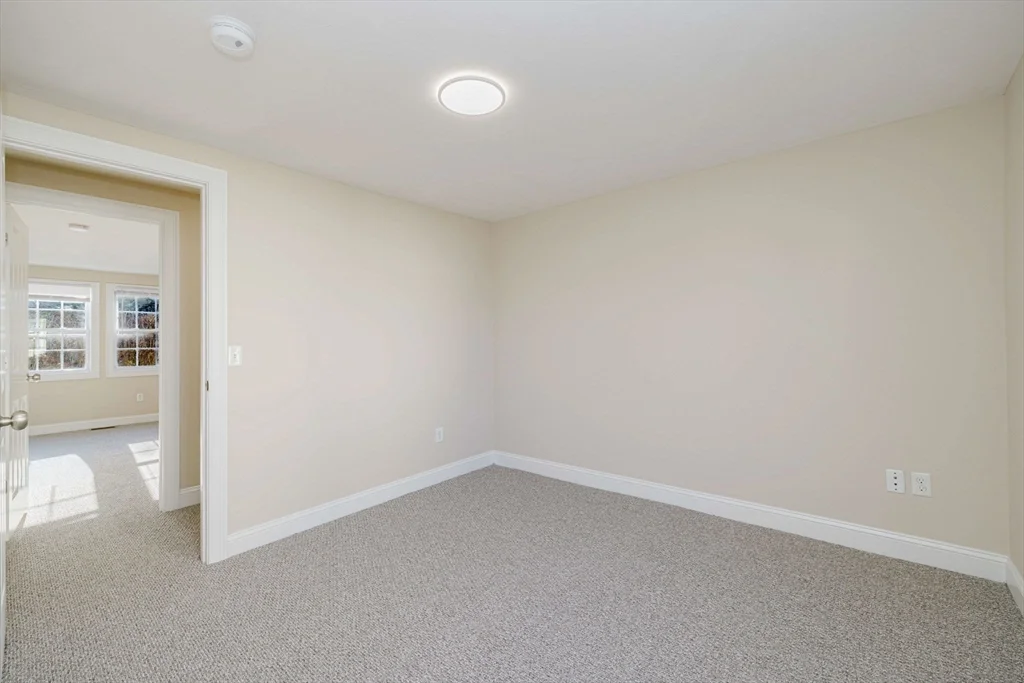 3 bed, 1 bath apartment for rent at 687 Washington St Unit 3, Easton — photo 14 of 25
