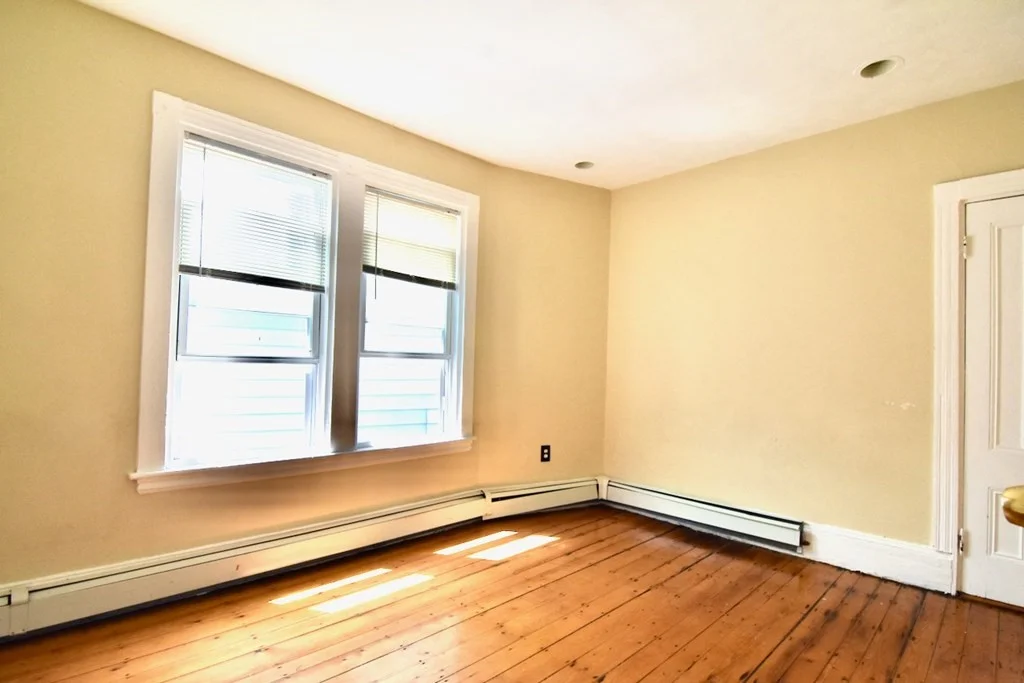 3 bed, 1 bath apartment for rent at 689 Washington St Unit 3, Dorchester — photo 10 of 12
