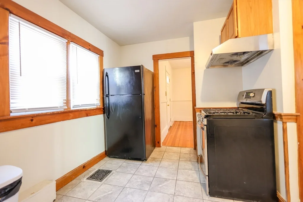 2 bed, 1 bath apartment for rent at 68A Newhall St Unit A, Malden — photo 16 of 33