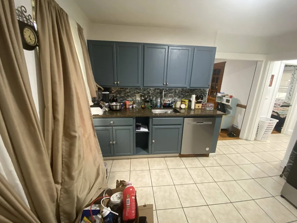 4 bed, 2 bath apartment for rent at 69-71 Baker St Unit 2, West Roxbury — photo 6 of 30