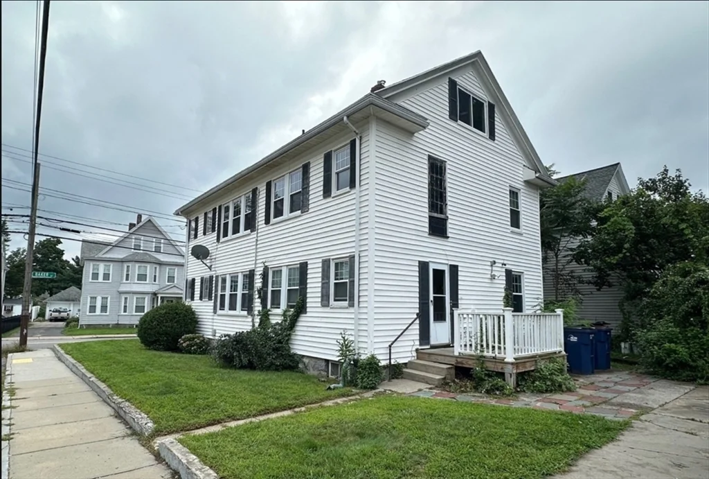 4 bed, 2 bath apartment for rent at 69-71 Baker St Unit 2, West Roxbury — photo 2 of 5