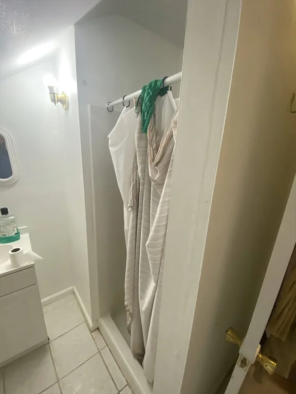 4 bed, 2 bath apartment for rent at 69-71 Baker St Unit 2, West Roxbury — photo 28 of 30