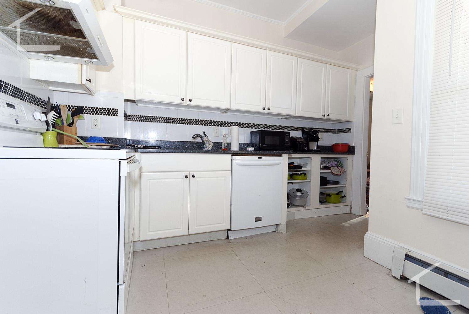 3 bed, 1 bath apartment for rent at 69 Ashford St Unit 1, Allston — photo 3 of 8