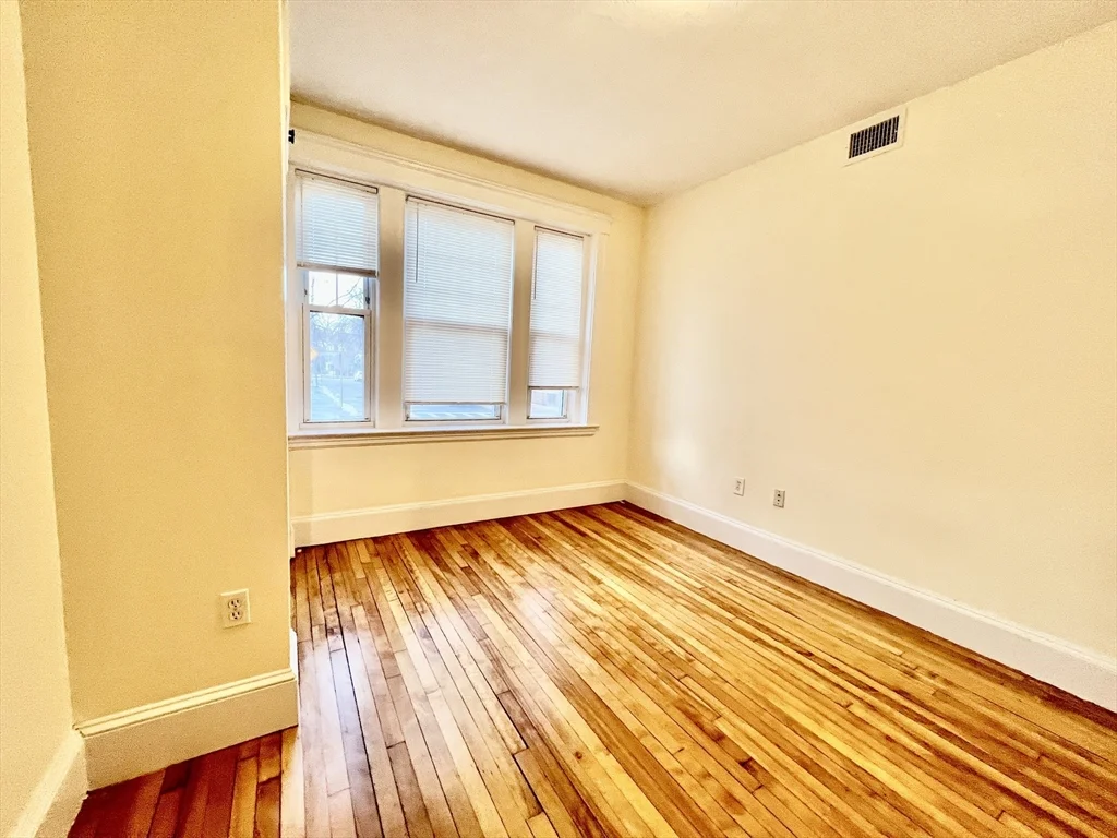 4 bed, 3 bath apartment for rent at 69 Babcock St Unit 1, Coolidge Corner — photo 7 of 13