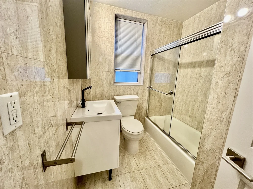 4 bed, 3 bath apartment for rent at 69 Babcock St Unit 1, Coolidge Corner — photo 10 of 13