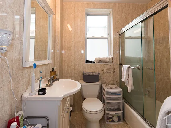 3 bed, 2 bath apartment for rent at 69 Babcock St Unit 6, North Brookline — photo 6 of 9