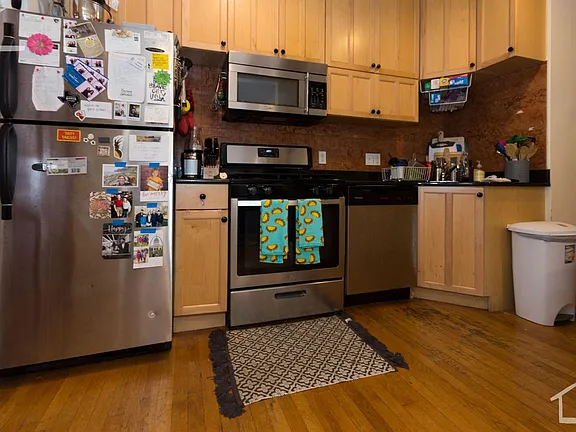 3 bed, 2 bath apartment for rent at 69 Babcock St Unit 6, North Brookline — photo 2 of 9