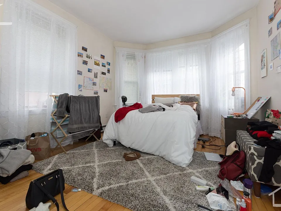 3 bed, 2 bath apartment for rent at 69 Babcock St Unit 6, North Brookline — photo 8 of 9