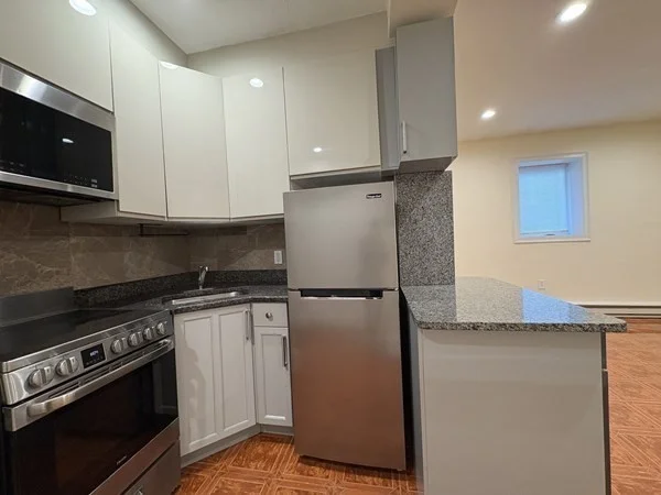 1 bed, 1 bath apartment for rent at 69 Babcock St Unit 7, Coolidge Corner — photo 3 of 6