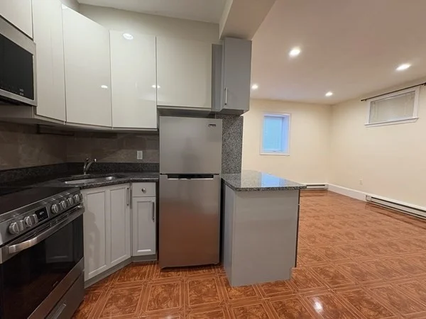 1 bed, 1 bath apartment for rent at 69 Babcock St Unit 7, Coolidge Corner — photo 2 of 6