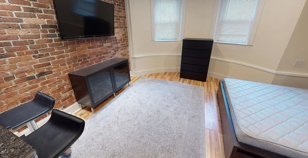 Studio bed, 1 bath apartment for rent at 69 Babcock St Unit 8, Coolidge Corner — photo 2 of 6