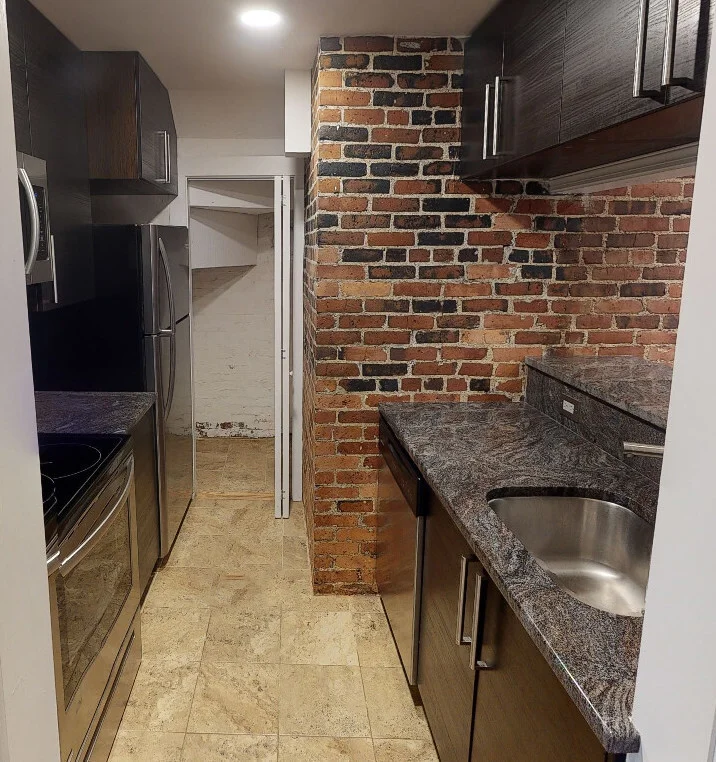Studio bed, 1 bath apartment for rent at 69 Babcock St Unit 8, North Brookline — photo 4 of 9