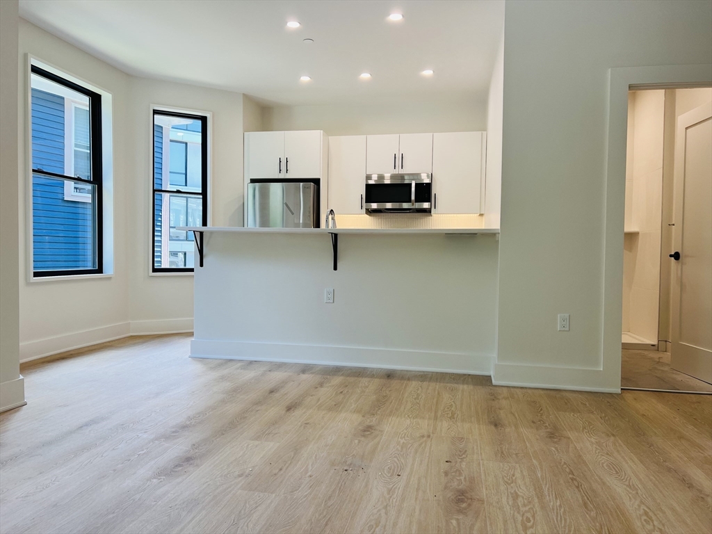 1 bed, 1 bath apartment for rent at 69 Bailey St Unit 201, Dorchester — photo 3 of 14