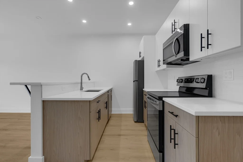 2 bed, 1 bath apartment for rent at 69 Bailey St Unit 308, Dorchester — photo 5 of 14