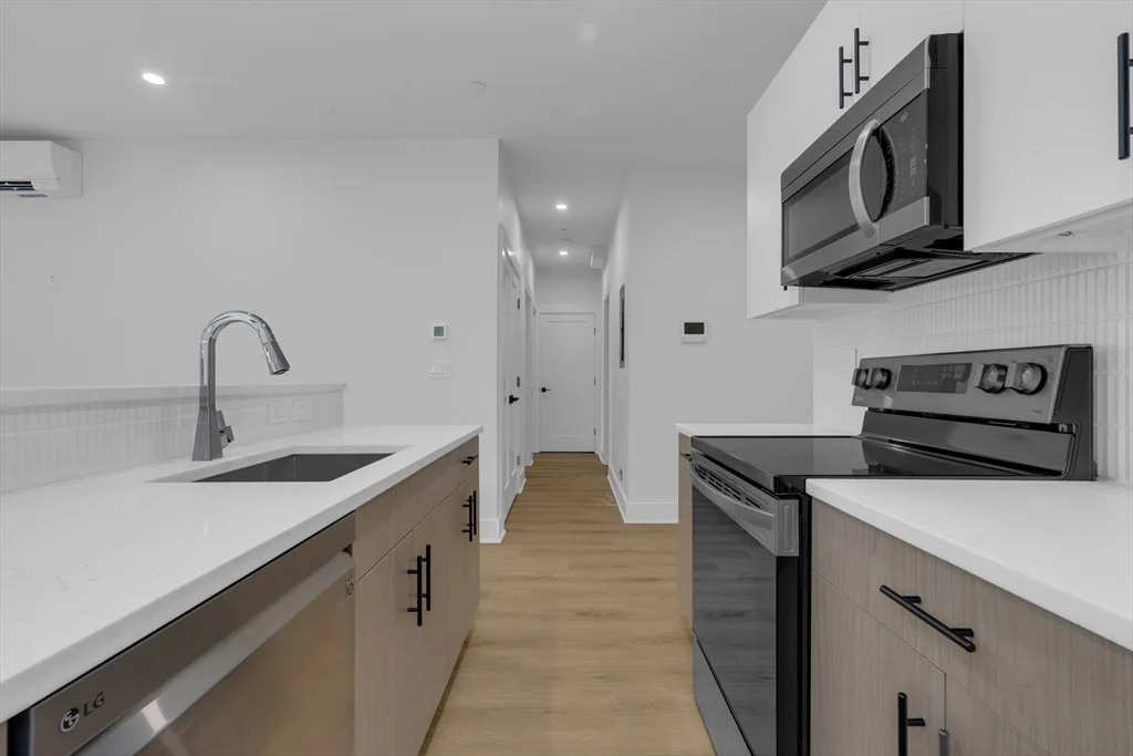 2 bed, 1 bath apartment for rent at 69 Bailey St Unit 308, Dorchester — photo 7 of 14