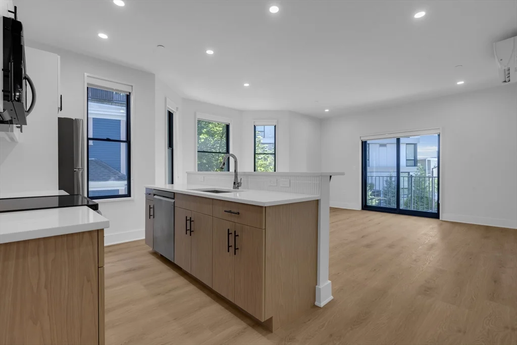 1 bed, 1 bath apartment for rent at 69 Bailey Unit 105, Dorchester — photo 2 of 7