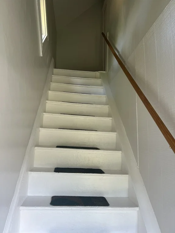 1 bed, 1 bath apartment for rent at 69 Beacon Park Unit 2, Brockton — photo 2 of 9