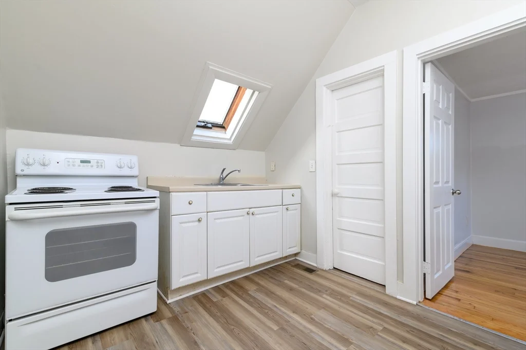 1 bed, 1 bath apartment for rent at 69 Beacon Park Unit 2, Brockton — photo 3 of 9