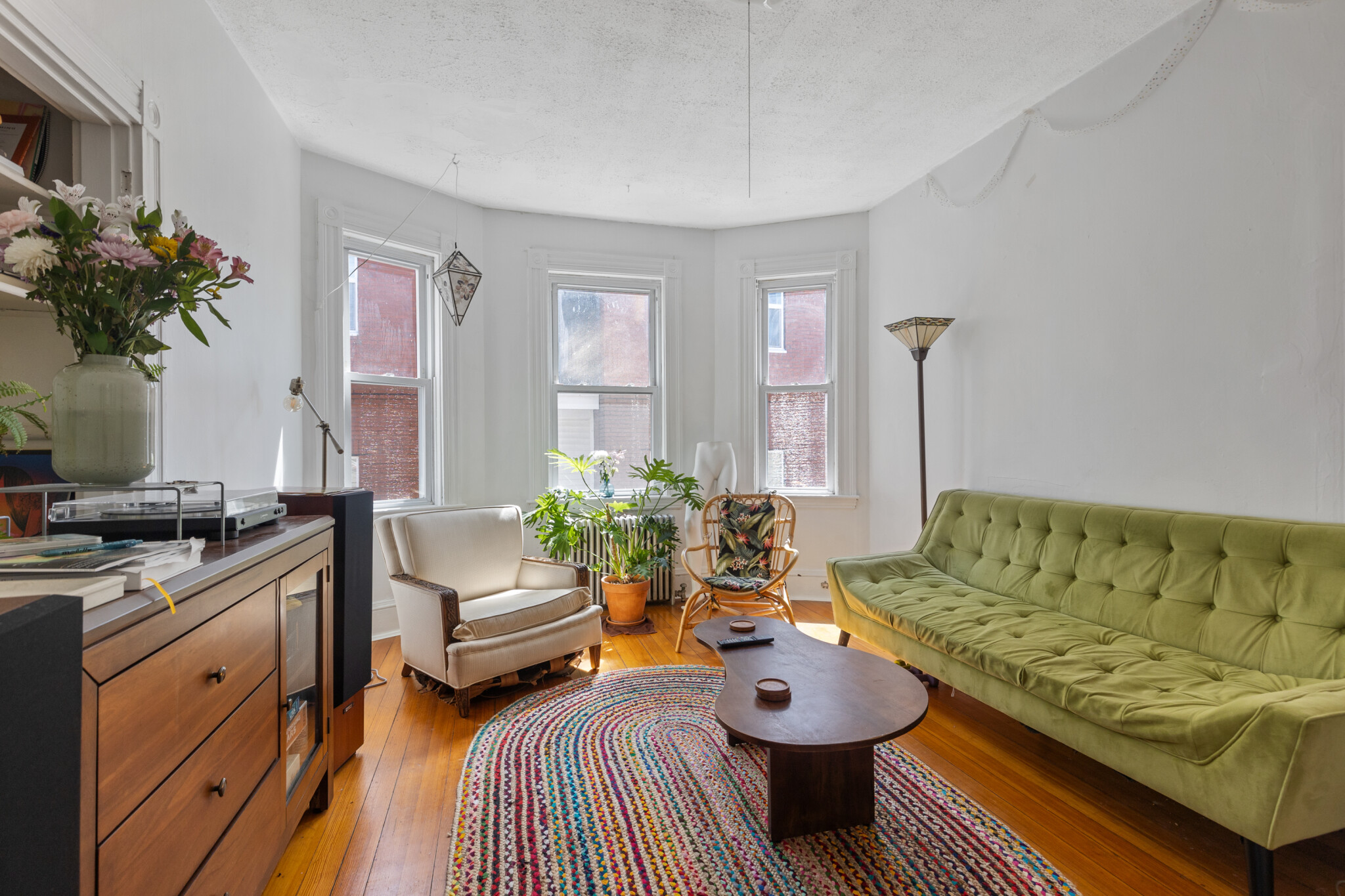 3 bed, 1 bath apartment for rent at 69 Beacon St Unit 2A2A, Ward Two