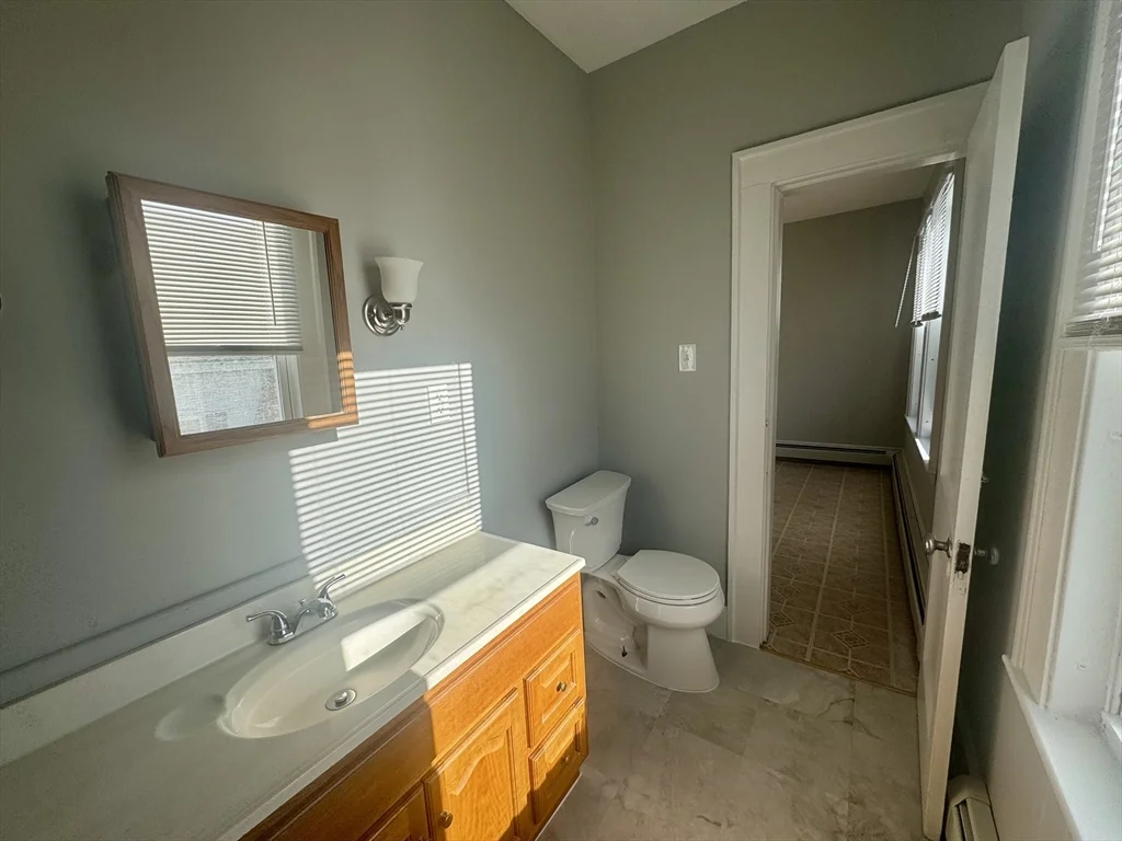 1 bed, 1 bath apartment for rent at 69 Brooklawn St Unit B, Far North — photo 16 of 19