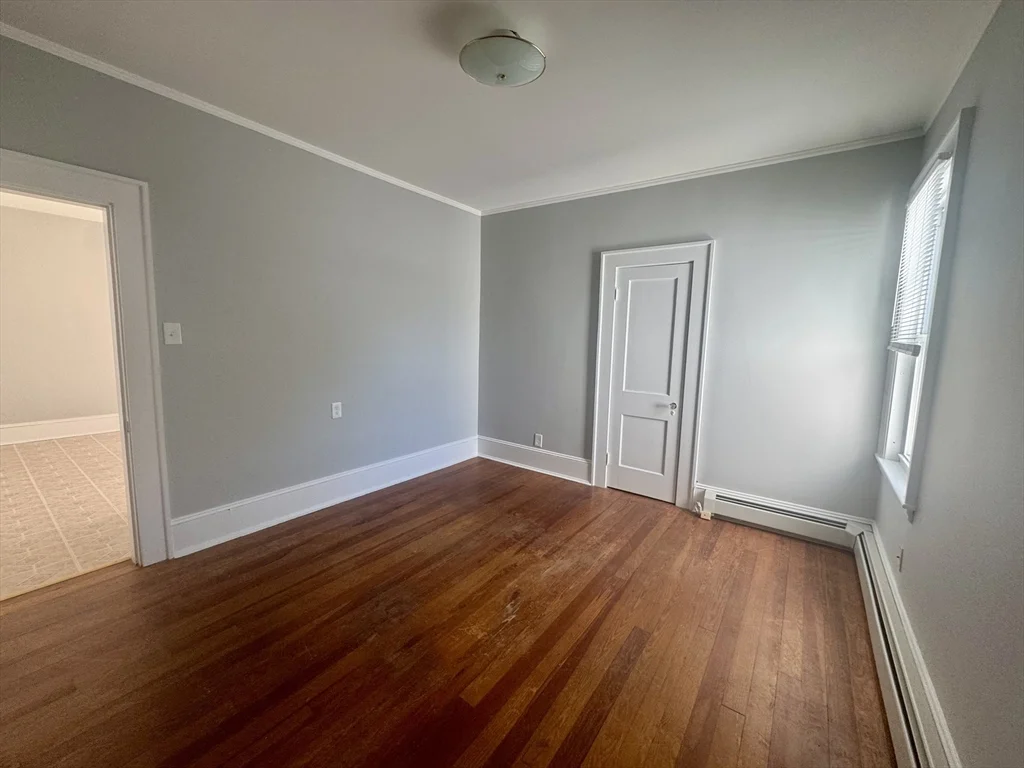 1 bed, 1 bath apartment for rent at 69 Brooklawn St Unit B, Far North — photo 10 of 19