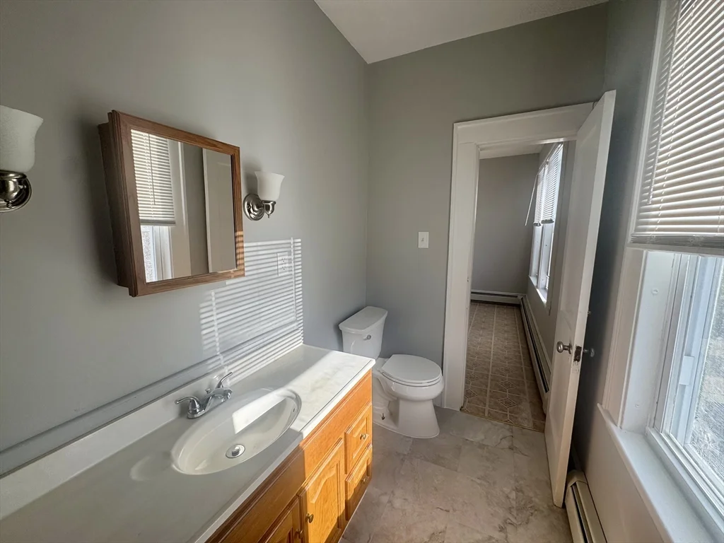1 bed, 1 bath apartment for rent at 69 Brooklawn St Unit B, Far North — photo 15 of 19