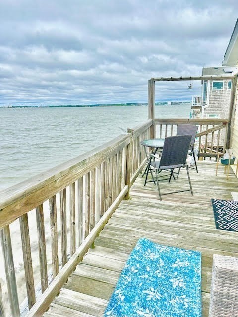 3 bed, 1 bath apartment for rent at 69 Castle Rd Unit 2, Nahant — photo 14 of 16