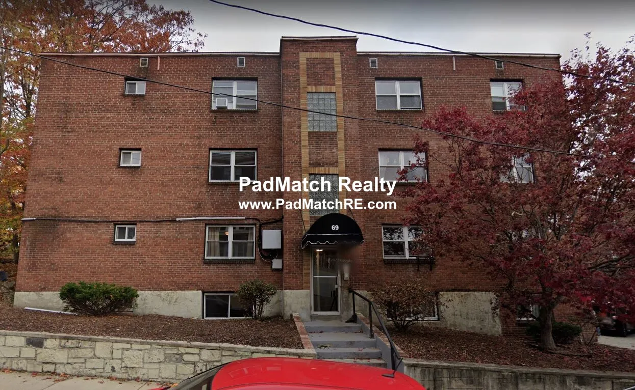 2 bed, 1 bath apartment for rent at 69 Chiswick Rd Unit 1, Brighton