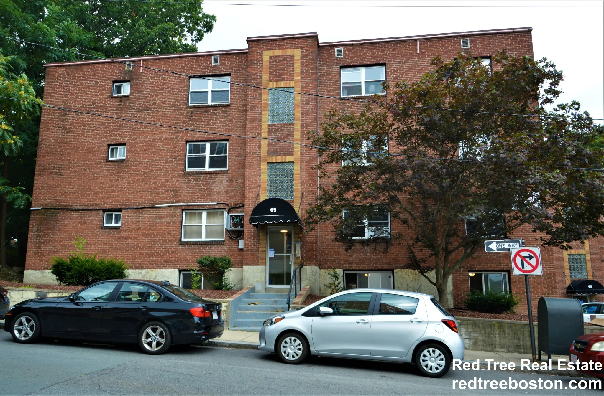 2 bed, 1 bath apartment for rent at 69 Chiswick Rd Unit 1, Brighton — photo 3 of 17