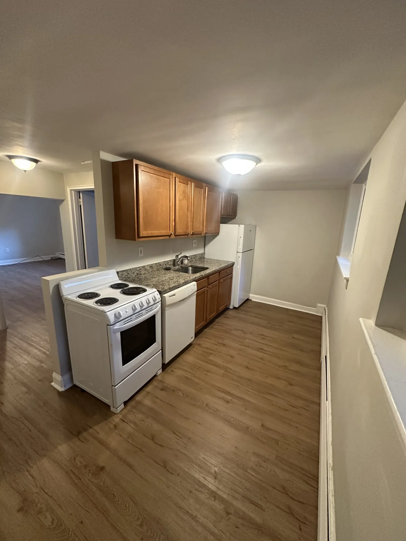 3 bed, 1 bath apartment for rent at 69 Chiswick Rd Unit 2, Brighton — photo 4 of 33