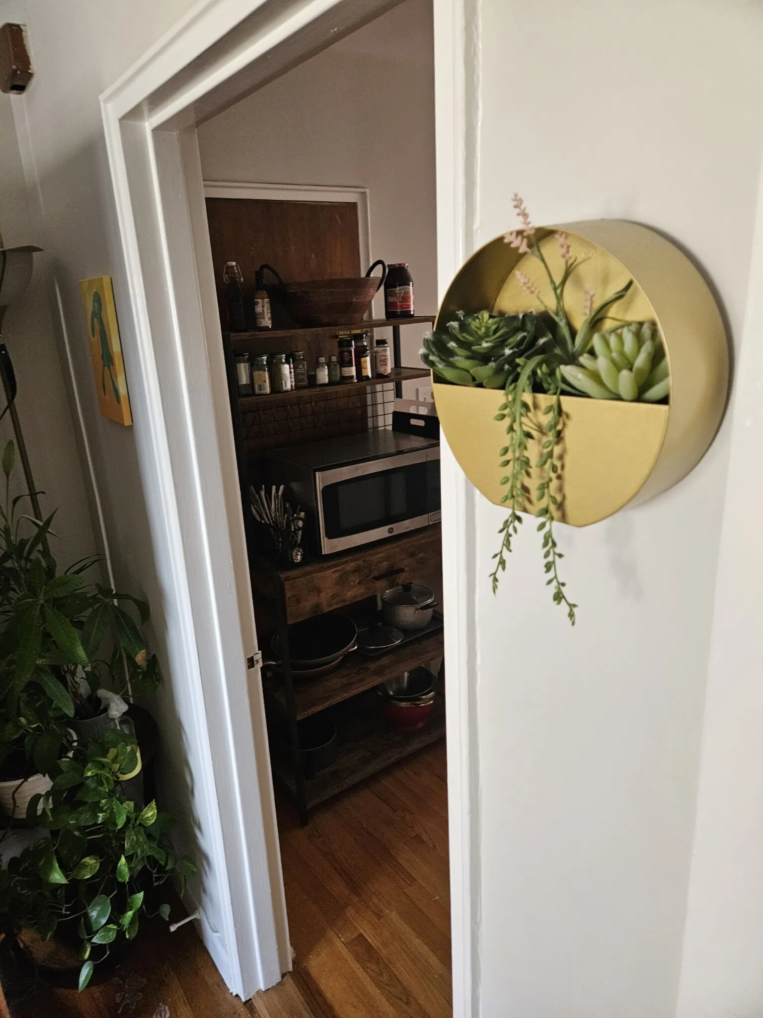 2 bed, 1 bath apartment for rent at 69 Chiswick Rd Unit 3, Brighton — photo 16 of 26