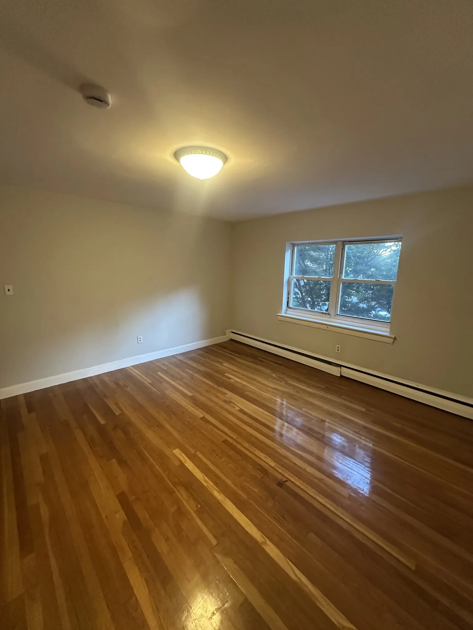 2 bed, 1 bath apartment for rent at 69 Chiswick Rd Unit 3, Brighton — photo 3 of 26