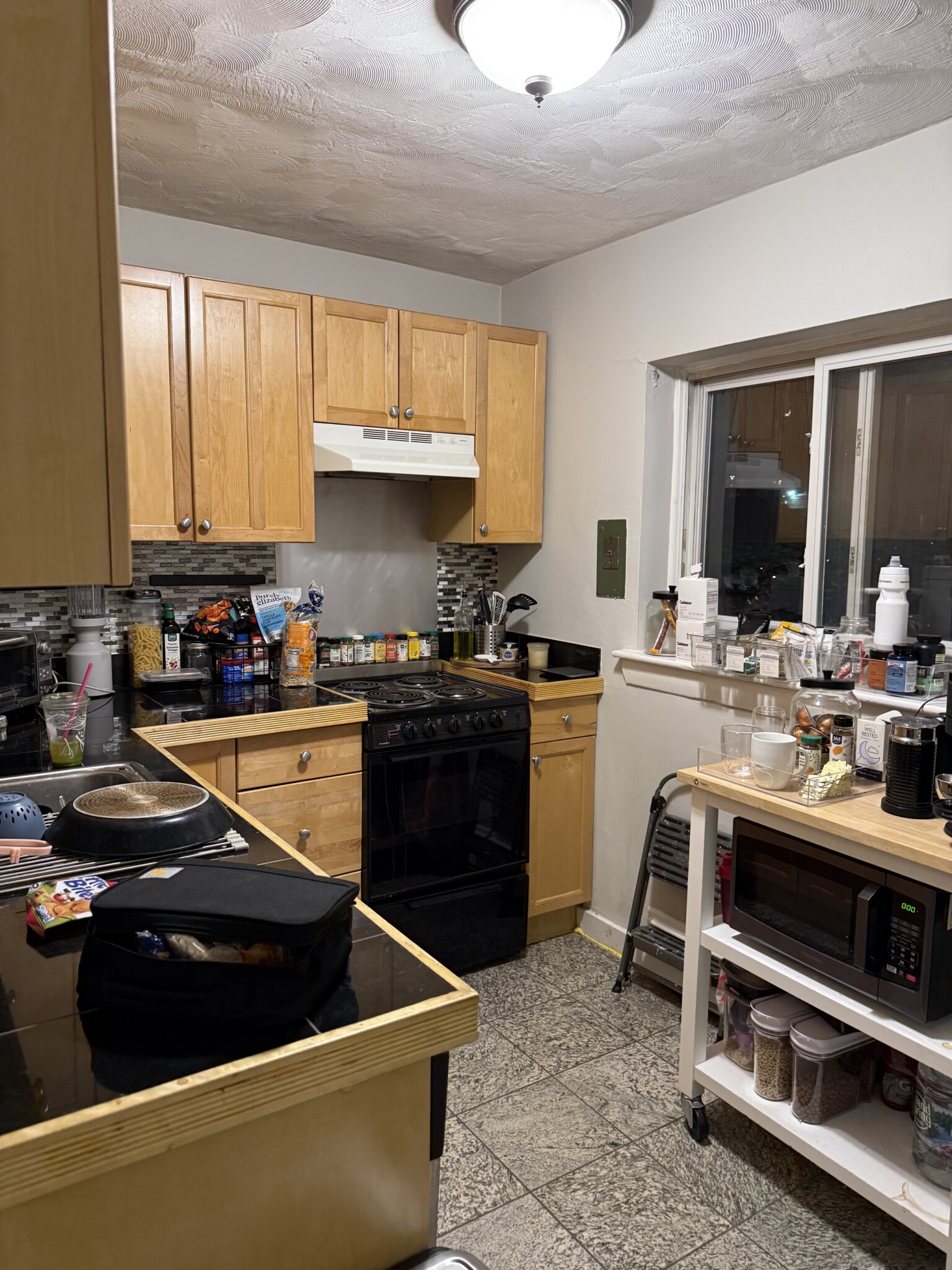 1 bed, 1 bath apartment for rent at 69 Chiswick Rd Unit 4, Brighton — photo 3 of 6