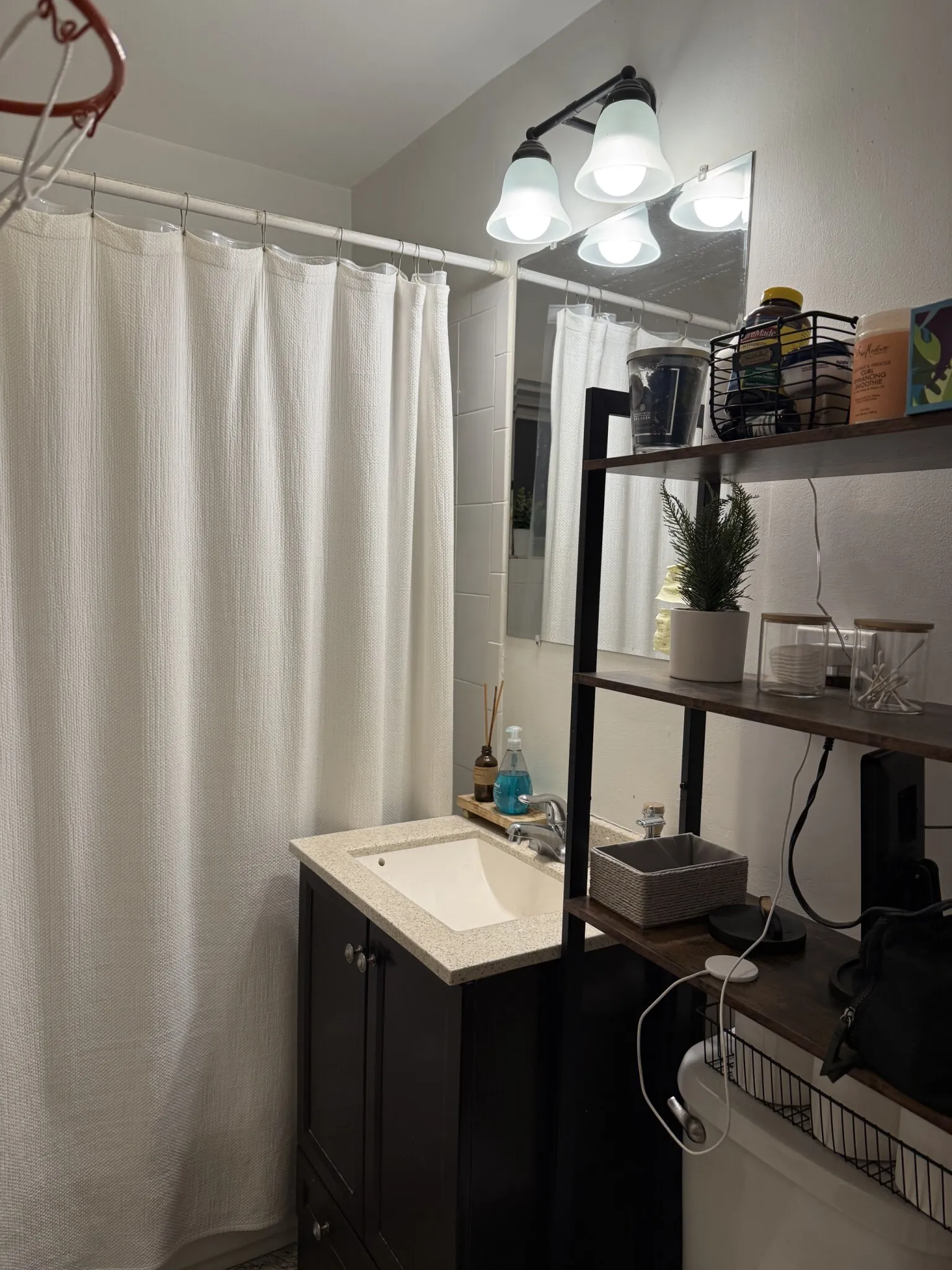 1 bed, 1 bath apartment for rent at 69 Chiswick Rd Unit 4, Brighton — photo 9 of 16