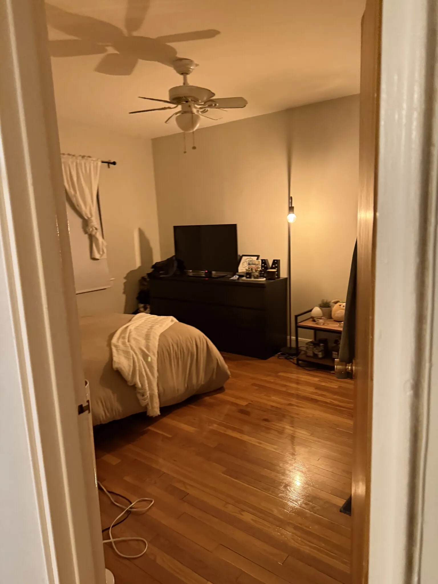 1 bed, 1 bath apartment for rent at 69 Chiswick Rd Unit 4, Brighton — photo 7 of 16