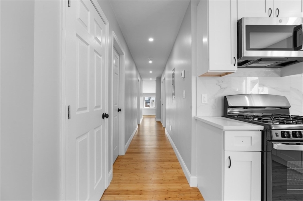 3 bed, 1 bath apartment for rent at 69 Cutler St Unit 2, Worcester — photo 5 of 10