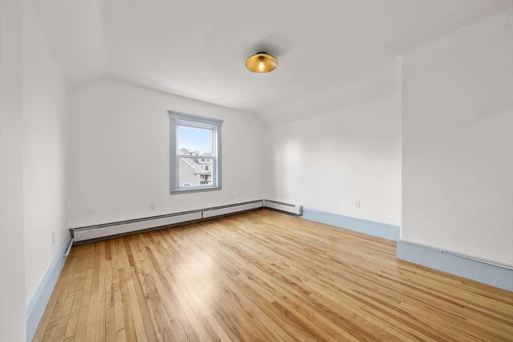 2 bed, 1 bath apartment for rent at 69 Endicott Unit 3, Salem — photo 4 of 21